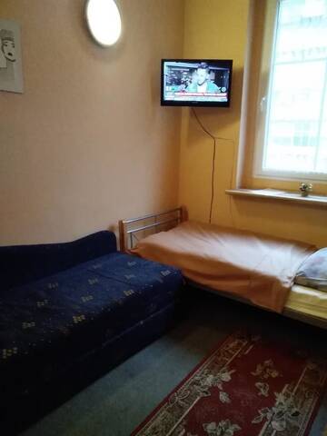 Фото номера Трехместный номер с основными удобствами и общей ванной комнатой Хостелы Pokoje gościnne Villa Silesia г. Рыбник 5